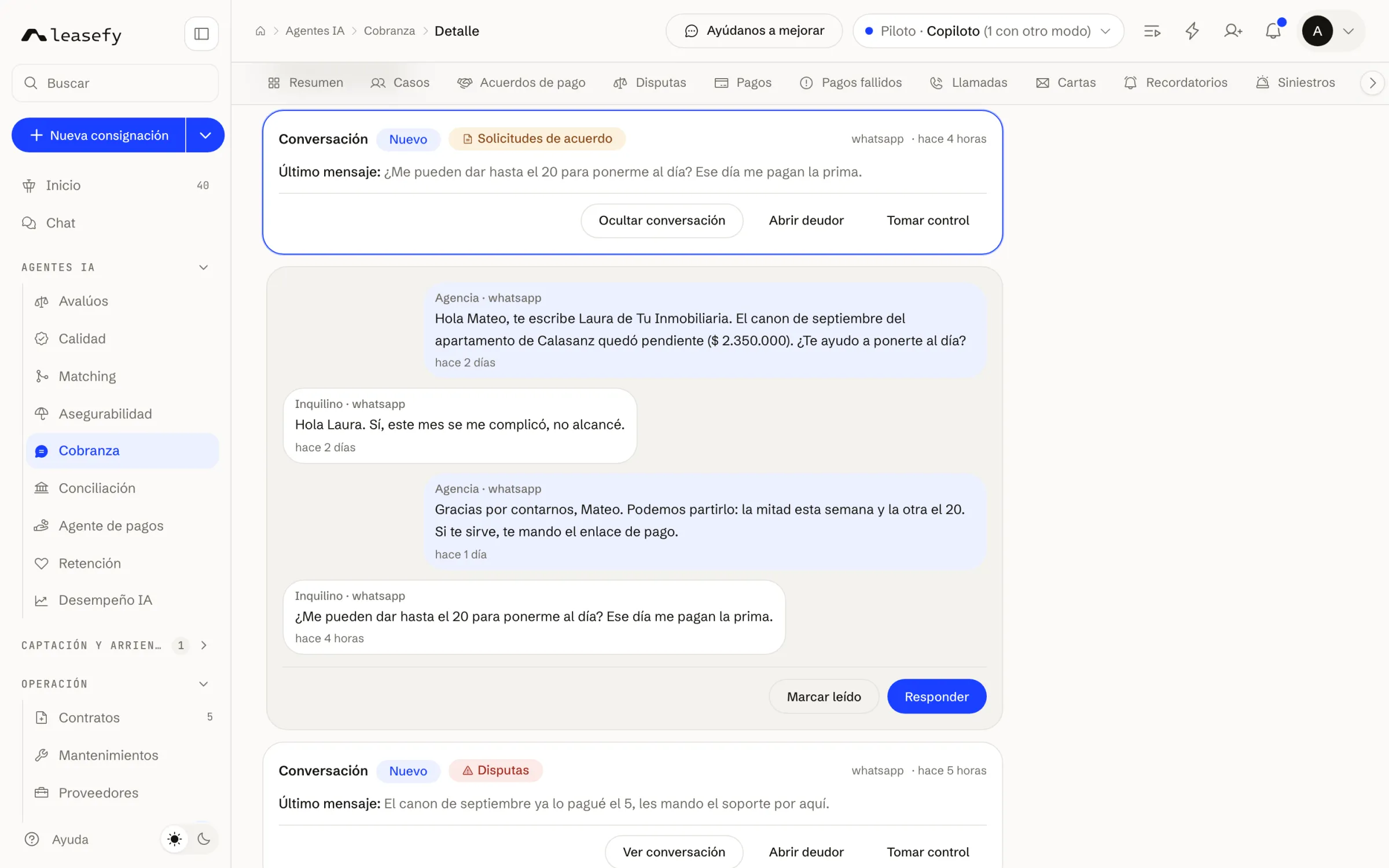 Conversación de WhatsApp del agente con un inquilino que pide plazo